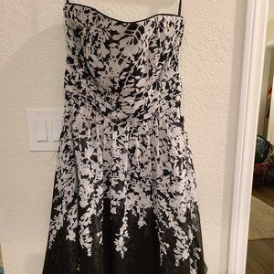 Sexy EUC WHBM Flowy Floral Strapless Dress Size 8